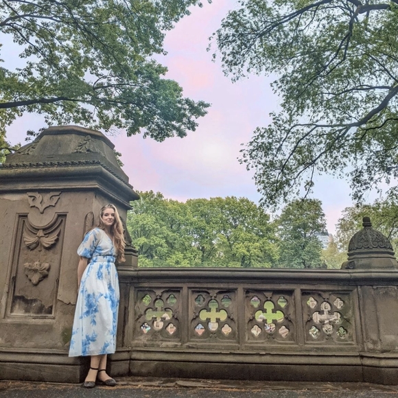 Meet your Posher, Hannah - Picture 3 of 4